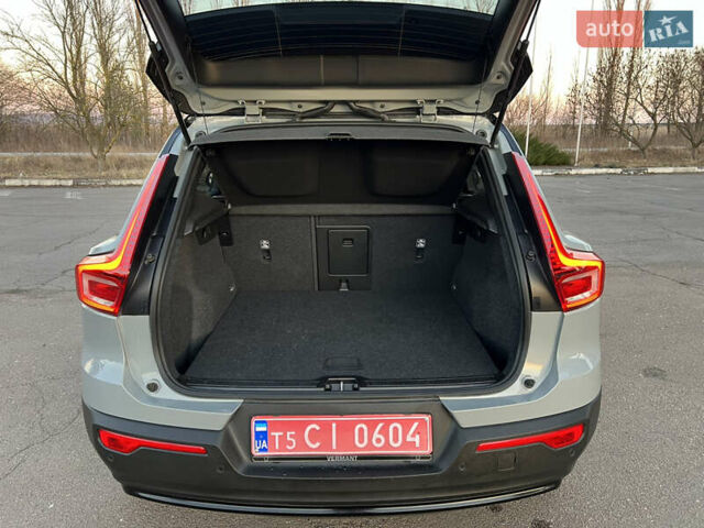 Серый Вольво XC40, объемом двигателя 0 л и пробегом 23 тыс. км за 28800 $, фото 37 на Automoto.ua