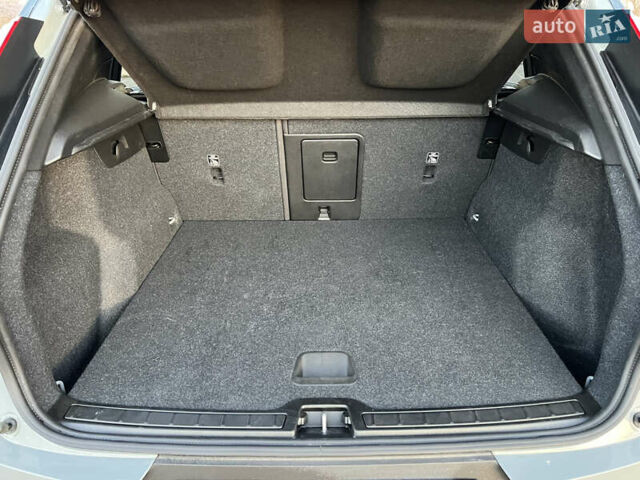 Серый Вольво XC40, объемом двигателя 0 л и пробегом 23 тыс. км за 28800 $, фото 39 на Automoto.ua