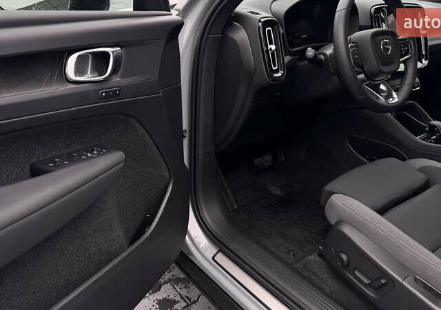 Серый Вольво XC40, объемом двигателя 0 л и пробегом 6 тыс. км за 34900 $, фото 11 на Automoto.ua