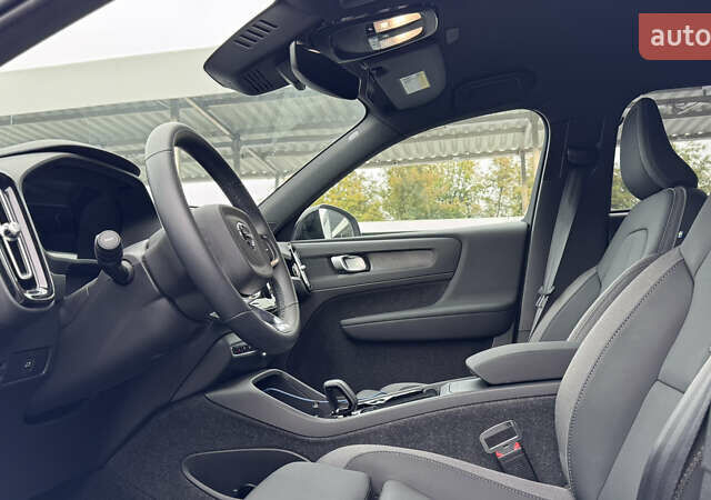 Серый Вольво XC40, объемом двигателя 0 л и пробегом 6 тыс. км за 34900 $, фото 10 на Automoto.ua