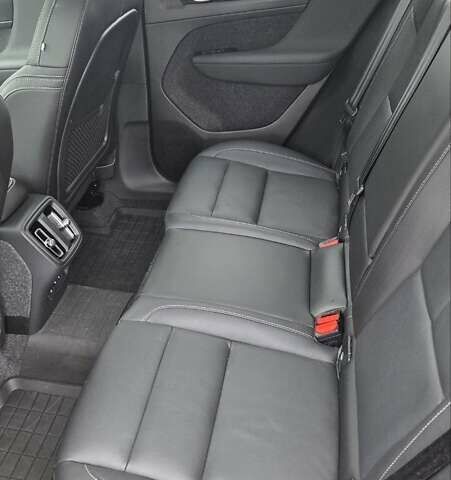 Сірий Вольво XC40, об'ємом двигуна 1.97 л та пробігом 2 тис. км за 34900 $, фото 13 на Automoto.ua