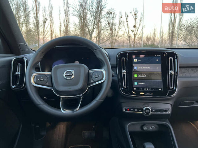 Серый Вольво XC40, объемом двигателя 0 л и пробегом 23 тыс. км за 28800 $, фото 45 на Automoto.ua