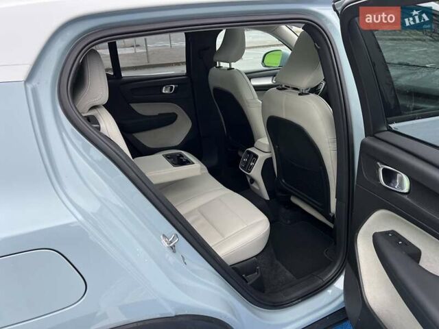 Синий Вольво XC40, объемом двигателя 1.97 л и пробегом 55 тыс. км за 23999 $, фото 38 на Automoto.ua