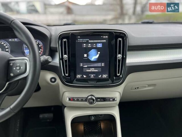 Синий Вольво XC40, объемом двигателя 1.97 л и пробегом 55 тыс. км за 23999 $, фото 29 на Automoto.ua