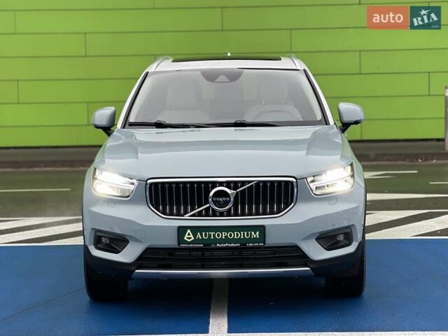 Синий Вольво XC40, объемом двигателя 1.97 л и пробегом 55 тыс. км за 23999 $, фото 2 на Automoto.ua