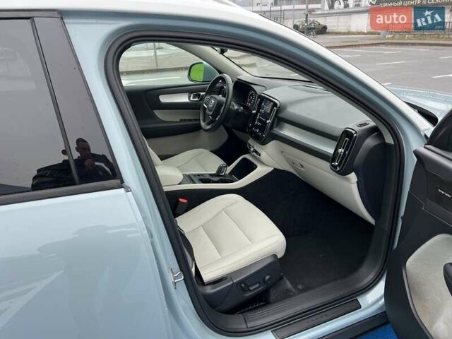 Синий Вольво XC40, объемом двигателя 1.97 л и пробегом 55 тыс. км за 23999 $, фото 40 на Automoto.ua