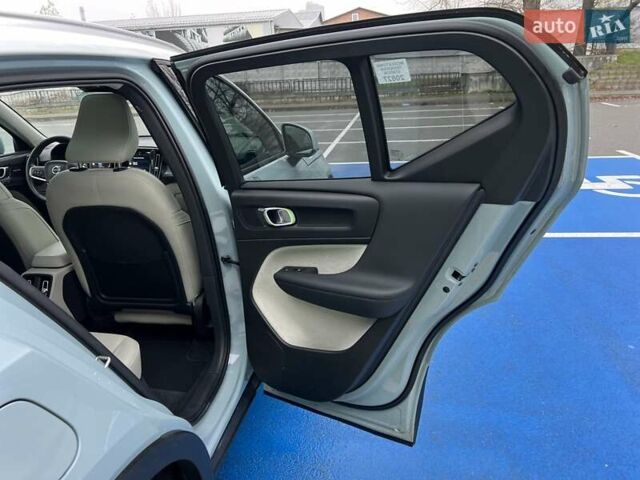 Синий Вольво XC40, объемом двигателя 1.97 л и пробегом 55 тыс. км за 23999 $, фото 37 на Automoto.ua