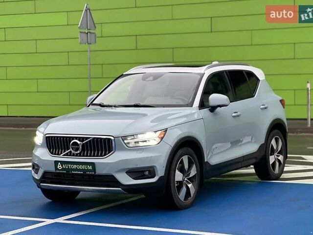 Синий Вольво XC40, объемом двигателя 1.97 л и пробегом 55 тыс. км за 23999 $, фото 3 на Automoto.ua