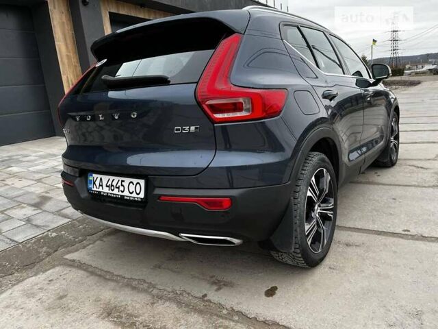 Синий Вольво XC40, объемом двигателя 1.97 л и пробегом 55 тыс. км за 34500 $, фото 4 на Automoto.ua