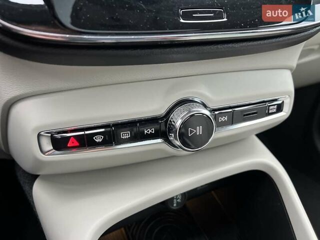 Синий Вольво XC40, объемом двигателя 1.97 л и пробегом 55 тыс. км за 23999 $, фото 31 на Automoto.ua