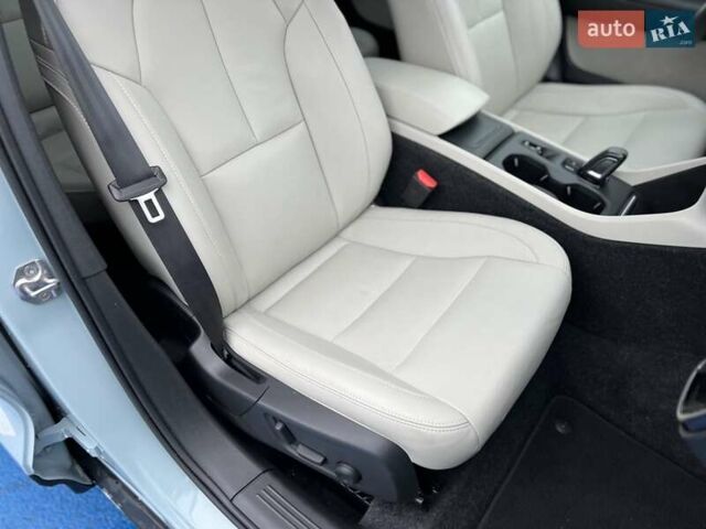 Синий Вольво XC40, объемом двигателя 1.97 л и пробегом 55 тыс. км за 23999 $, фото 50 на Automoto.ua