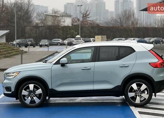 Синий Вольво XC40, объемом двигателя 1.97 л и пробегом 55 тыс. км за 23999 $, фото 4 на Automoto.ua