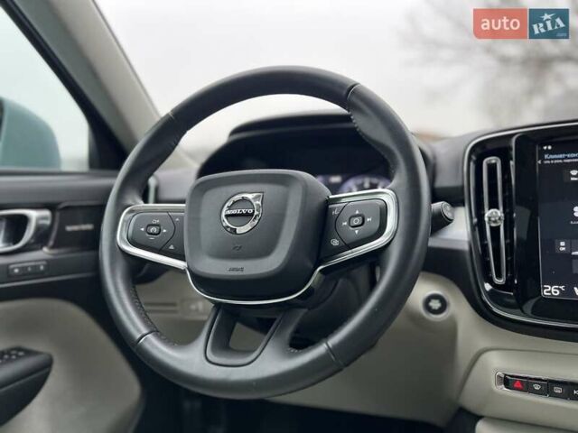 Синий Вольво XC40, объемом двигателя 1.97 л и пробегом 55 тыс. км за 23999 $, фото 28 на Automoto.ua