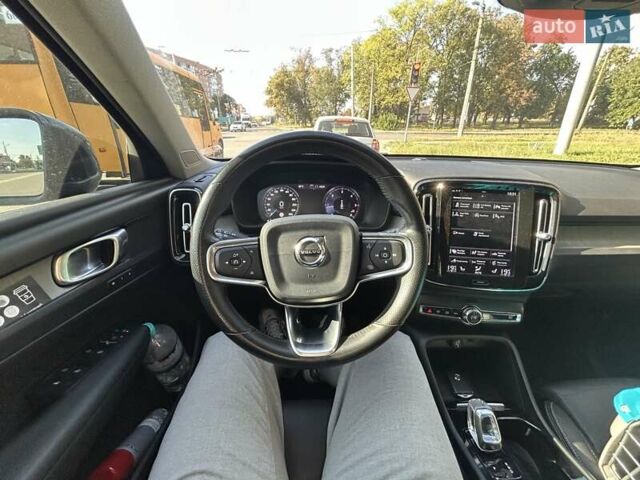 Синий Вольво XC40, объемом двигателя 1.97 л и пробегом 164 тыс. км за 24000 $, фото 6 на Automoto.ua