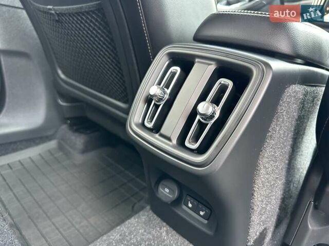 Синій Вольво XC40, об'ємом двигуна 1.97 л та пробігом 257 тис. км за 24900 $, фото 34 на Automoto.ua