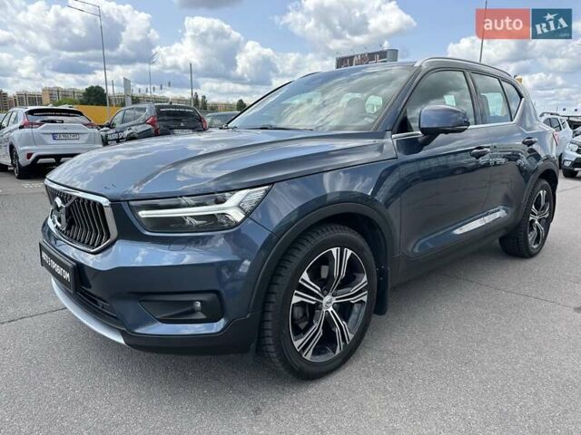 Синій Вольво XC40, об'ємом двигуна 1.97 л та пробігом 257 тис. км за 24900 $, фото 3 на Automoto.ua