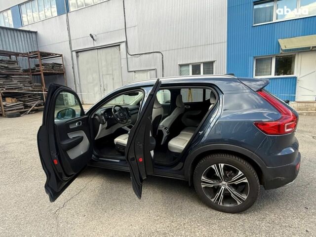 Синій Вольво XC40, об'ємом двигуна 2 л та пробігом 202 тис. км за 27000 $, фото 17 на Automoto.ua