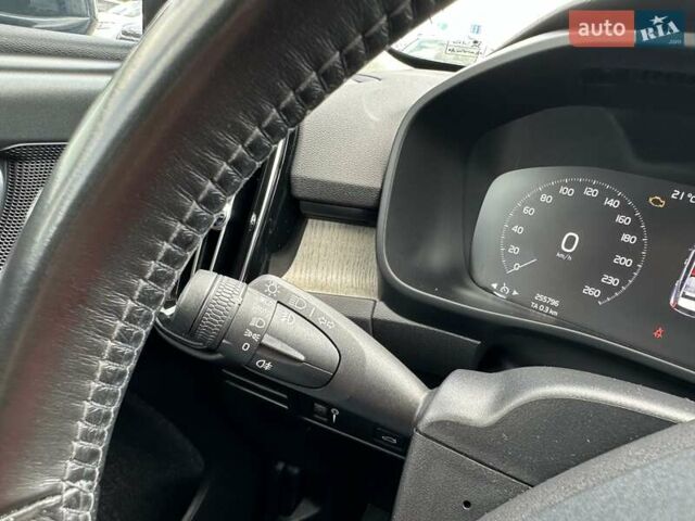 Синій Вольво XC40, об'ємом двигуна 1.97 л та пробігом 257 тис. км за 24900 $, фото 21 на Automoto.ua