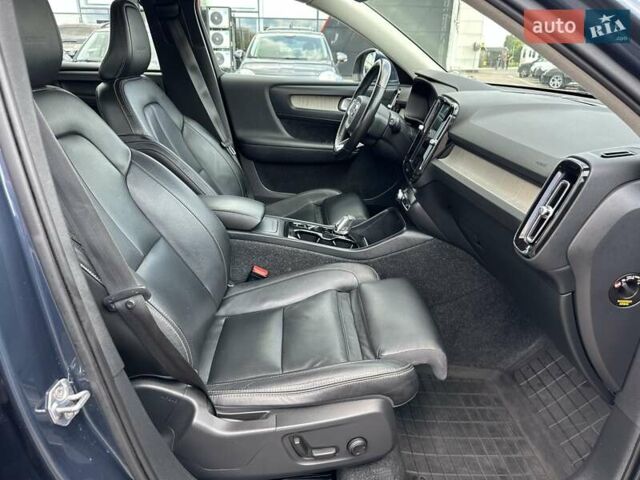 Синій Вольво XC40, об'ємом двигуна 1.97 л та пробігом 257 тис. км за 24900 $, фото 30 на Automoto.ua