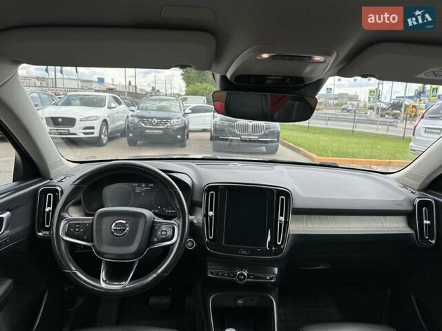 Синій Вольво XC40, об'ємом двигуна 1.97 л та пробігом 257 тис. км за 24900 $, фото 20 на Automoto.ua
