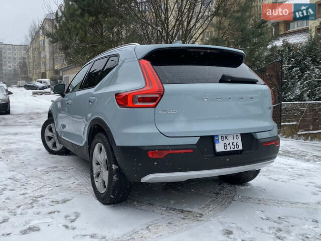 Синій Вольво XC40, об'ємом двигуна 1.97 л та пробігом 71 тис. км за 23800 $, фото 5 на Automoto.ua