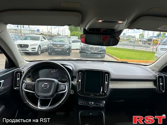 Синій Вольво XC40, об'ємом двигуна 2 л та пробігом 257 тис. км за 24900 $, фото 8 на Automoto.ua
