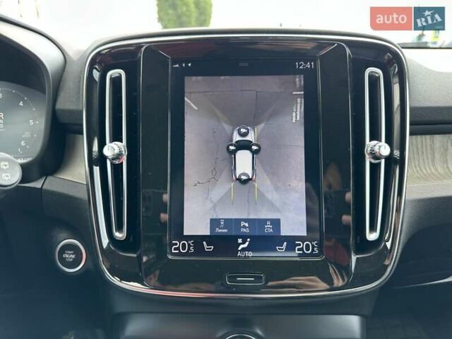 Синій Вольво XC40, об'ємом двигуна 1.97 л та пробігом 257 тис. км за 24900 $, фото 24 на Automoto.ua