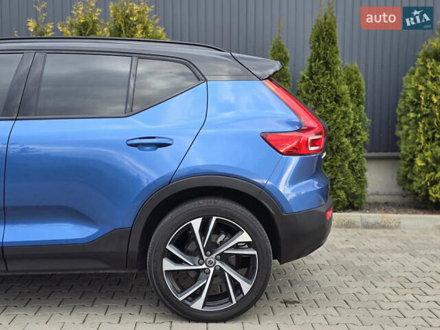 Синий Вольво XC40, объемом двигателя 2 л и пробегом 136 тыс. км за 21900 $, фото 2 на Automoto.ua