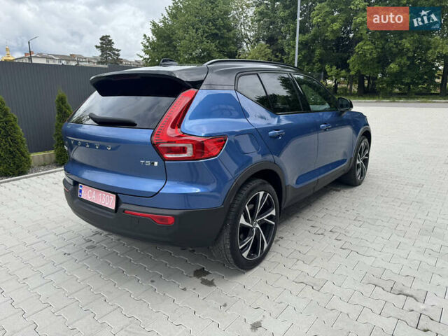 Синий Вольво XC40, объемом двигателя 1.97 л и пробегом 98 тыс. км за 25999 $, фото 8 на Automoto.ua