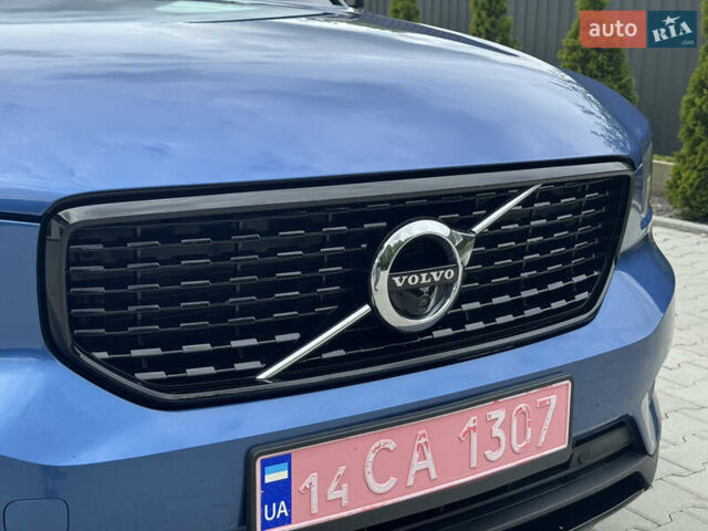 Синий Вольво XC40, объемом двигателя 1.97 л и пробегом 98 тыс. км за 25999 $, фото 25 на Automoto.ua