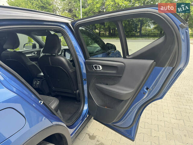 Синий Вольво XC40, объемом двигателя 1.97 л и пробегом 98 тыс. км за 25999 $, фото 36 на Automoto.ua