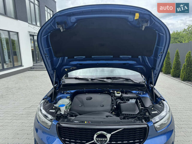 Синий Вольво XC40, объемом двигателя 1.97 л и пробегом 98 тыс. км за 25999 $, фото 27 на Automoto.ua