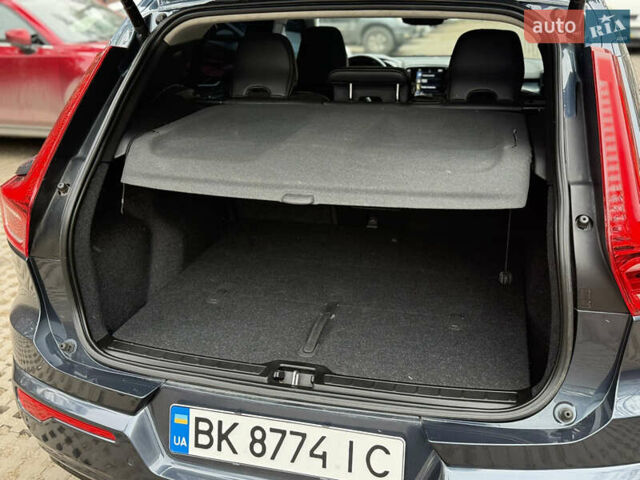 Синий Вольво XC40, объемом двигателя 1.97 л и пробегом 62 тыс. км за 24499 $, фото 28 на Automoto.ua
