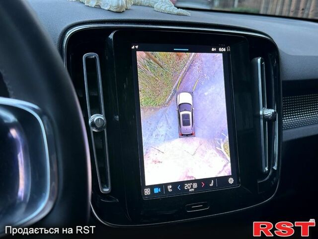 Синій Вольво XC40, об'ємом двигуна 0 л та пробігом 25 тис. км за 25000 $, фото 10 на Automoto.ua