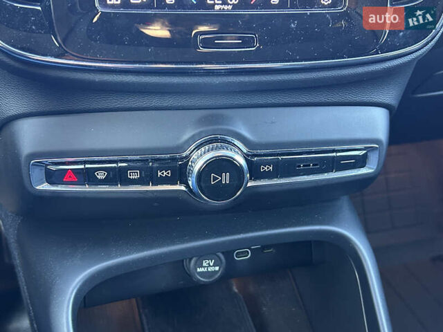 Синій Вольво XC40, об'ємом двигуна 0 л та пробігом 25 тис. км за 25900 $, фото 18 на Automoto.ua