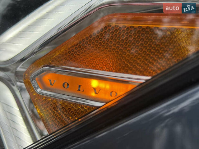 Синий Вольво XC40, объемом двигателя 1.97 л и пробегом 62 тыс. км за 24499 $, фото 39 на Automoto.ua