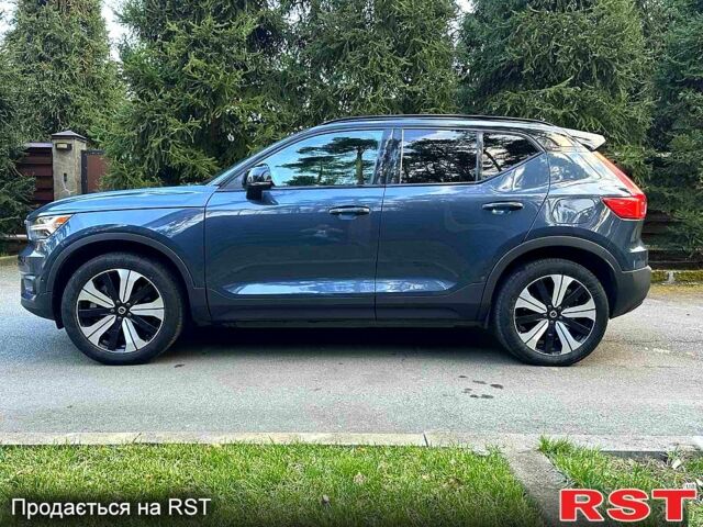 Синій Вольво XC40, об'ємом двигуна 0 л та пробігом 25 тис. км за 25000 $, фото 4 на Automoto.ua