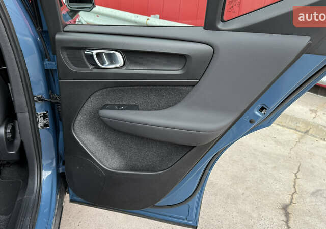 Синій Вольво XC40, об'ємом двигуна 0 л та пробігом 115 тис. км за 23599 $, фото 54 на Automoto.ua