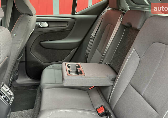 Синій Вольво XC40, об'ємом двигуна 0 л та пробігом 115 тис. км за 23599 $, фото 49 на Automoto.ua