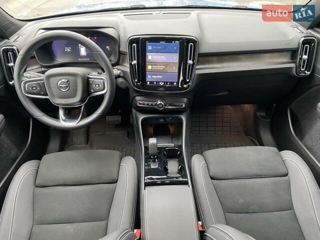 Вольво XC40 2023 в Киеве на Automoto.ua Синий Вольво XC40, объемом двигателя 0 л и пробегом 29 тыс. км за 35462 $, фото 20 на Automoto.ua