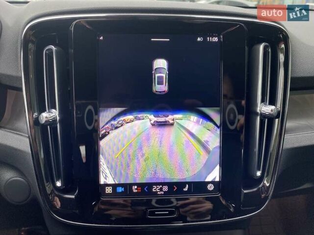 Вольво XC40 2023 в Киеве на Automoto.ua Синий Вольво XC40, объемом двигателя 0 л и пробегом 29 тыс. км за 35462 $, фото 22 на Automoto.ua