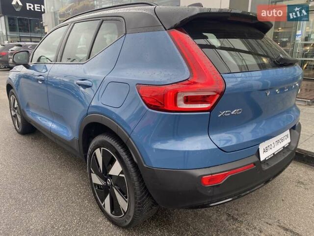 Вольво XC40 2023 в Киеве на Automoto.ua Синий Вольво XC40, объемом двигателя 0 л и пробегом 29 тыс. км за 35462 $, фото 3 на Automoto.ua