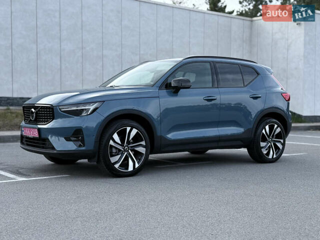 Синий Вольво XC40, объемом двигателя 1.97 л и пробегом 7 тыс. км за 36000 $, фото 3 на Automoto.ua