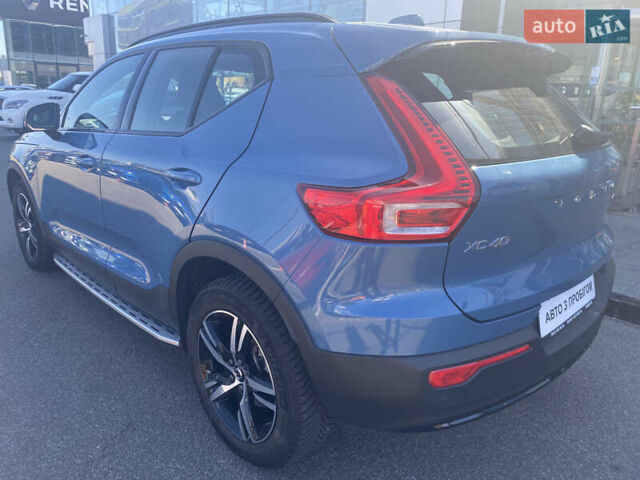 Синий Вольво XC40, объемом двигателя 1.97 л и пробегом 26 тыс. км за 44426 $, фото 3 на Automoto.ua
