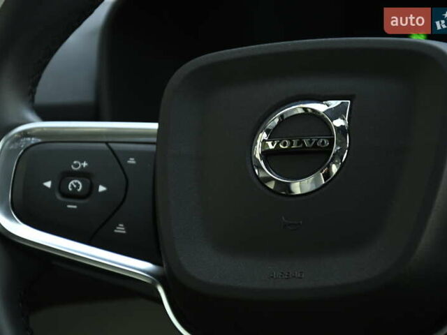 Синий Вольво XC40, объемом двигателя 1.97 л и пробегом 10 тыс. км за 45400 $, фото 63 на Automoto.ua