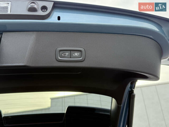 Синий Вольво XC40, объемом двигателя 1.97 л и пробегом 7 тыс. км за 36000 $, фото 55 на Automoto.ua