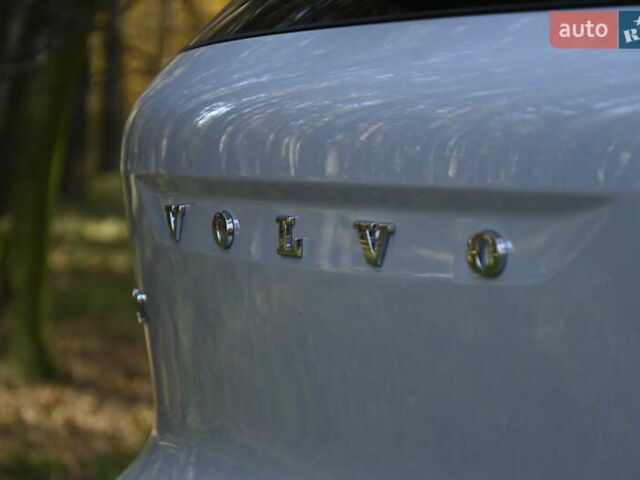 Синий Вольво XC40, объемом двигателя 1.97 л и пробегом 10 тыс. км за 45400 $, фото 30 на Automoto.ua