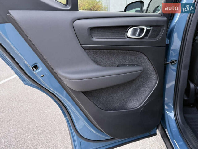 Синий Вольво XC40, объемом двигателя 1.97 л и пробегом 7 тыс. км за 36000 $, фото 72 на Automoto.ua