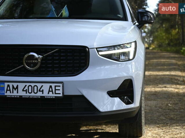 Синий Вольво XC40, объемом двигателя 1.97 л и пробегом 10 тыс. км за 45400 $, фото 12 на Automoto.ua