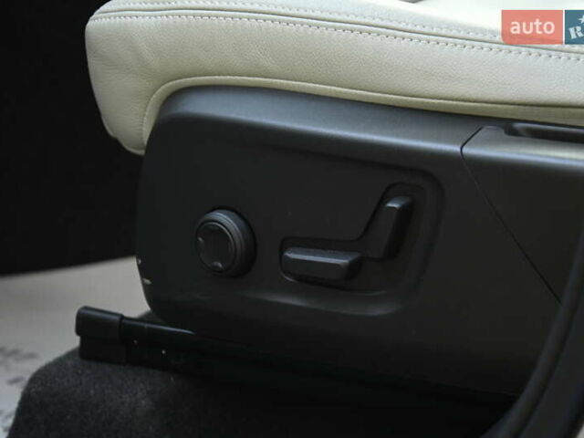 Синий Вольво XC40, объемом двигателя 1.97 л и пробегом 10 тыс. км за 45400 $, фото 36 на Automoto.ua